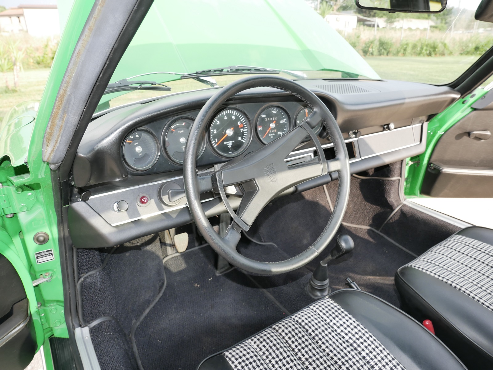 Porsche 911 T  2.4L  Targa
