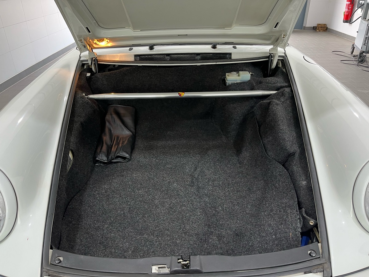 Porsche 911/930 Turbo 3.3